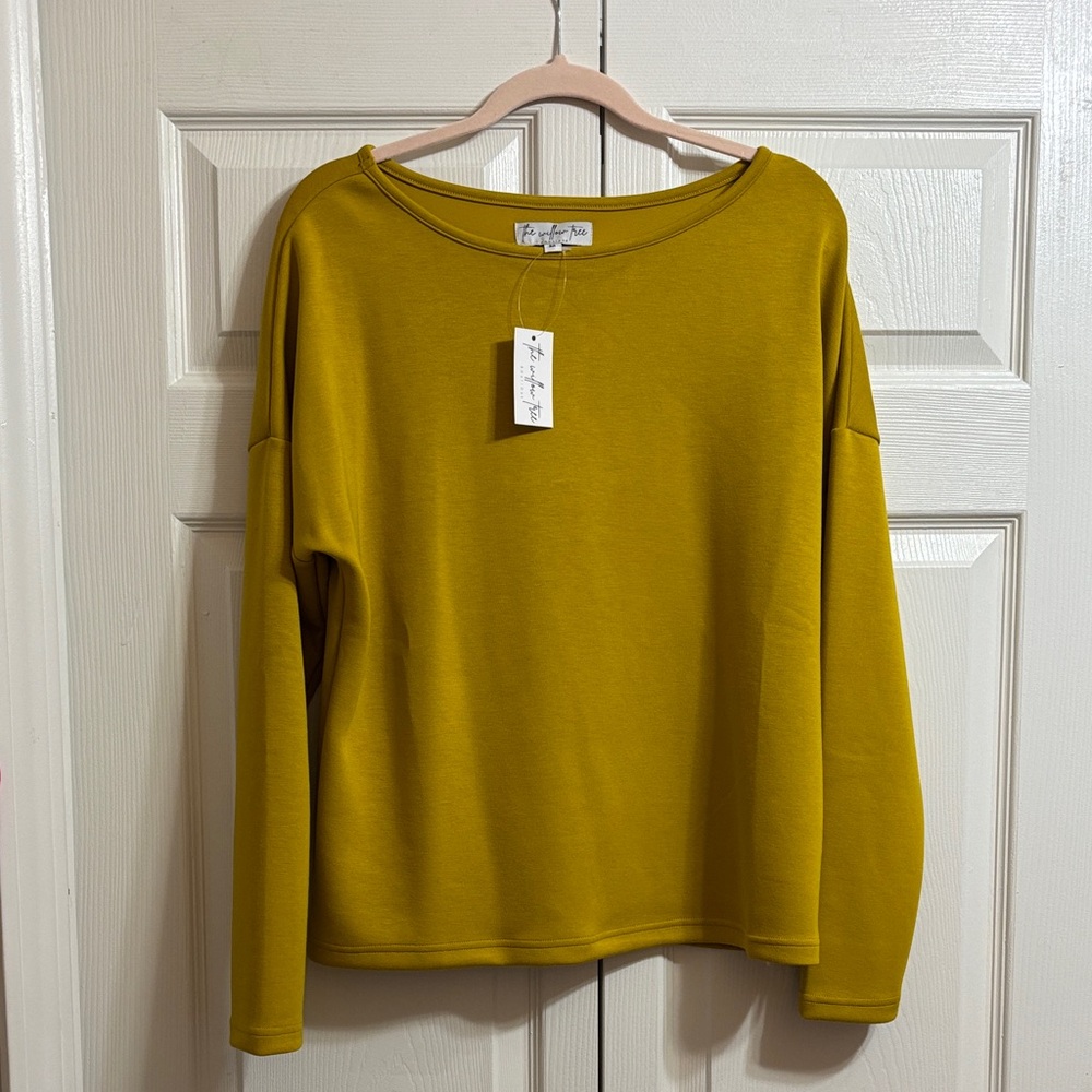 NWT Willow Tree Mustard Crew Neck Top-sweatshirt